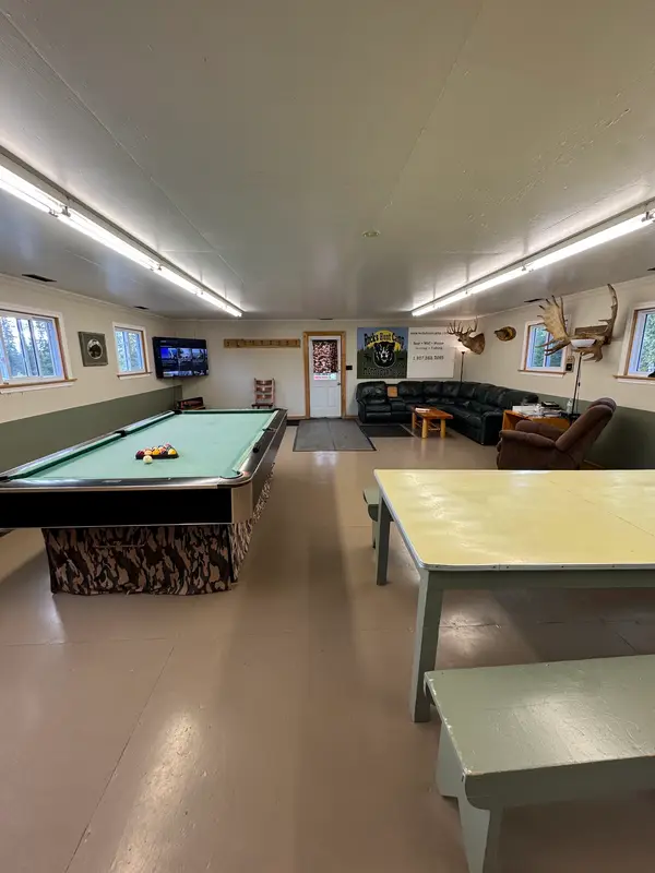 Rock's Hunt Camp, photo 2
