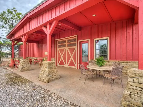 Rose Creek Farm & Equestrian Centre, Piedmont, OK