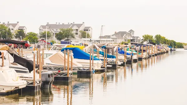 Safe Harbor Lakefront