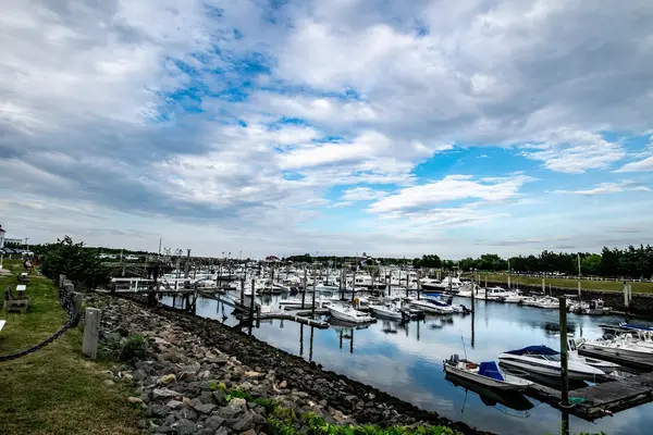 Sandwich Marina