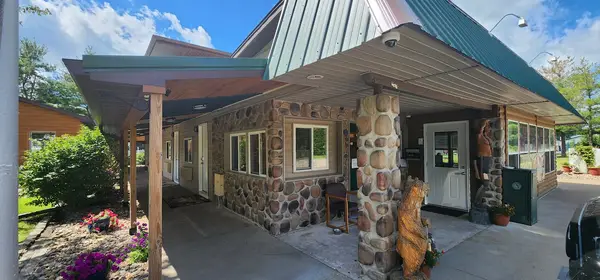 Seven Eagles Resort & Campground