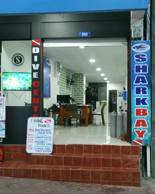 Shark Bay Dive Center