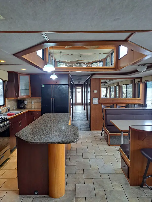 Sicamous Houseboats, photo 3