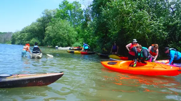 Silent Wake Kayak Instruction & Tours
