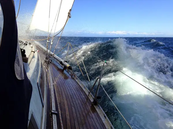 Simply Sailing