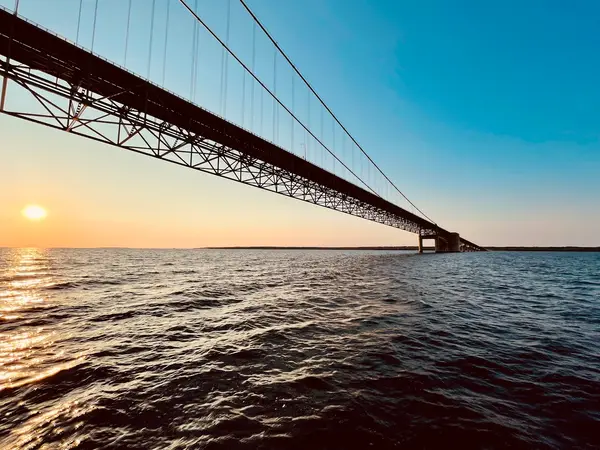 Sip N' Sail Cruises