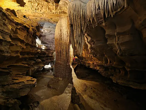 Squire Boone Caverns, Mauckport, IN