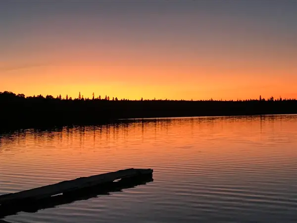 Stramond Lake Lodge