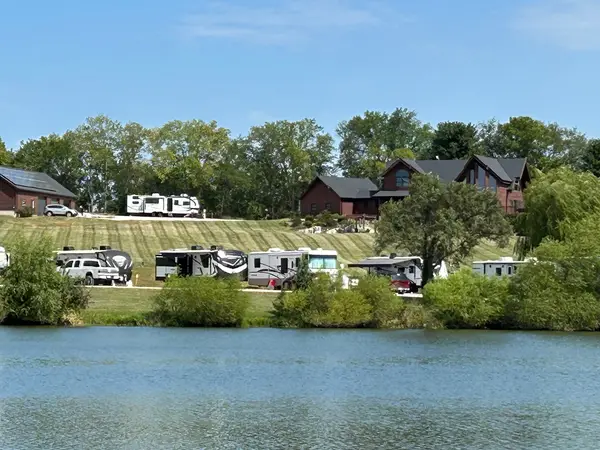 Suncatcher Lake RV Park