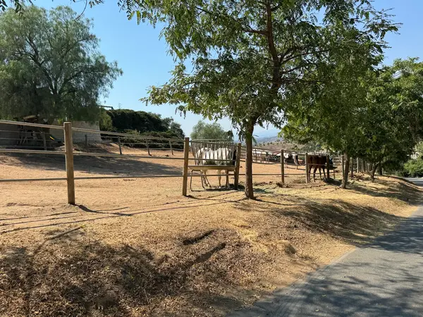 Sundance Hills Equestrian Center, photo 2