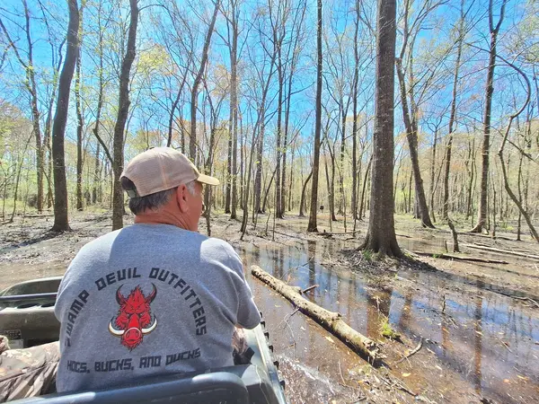 swamp devil outfitters