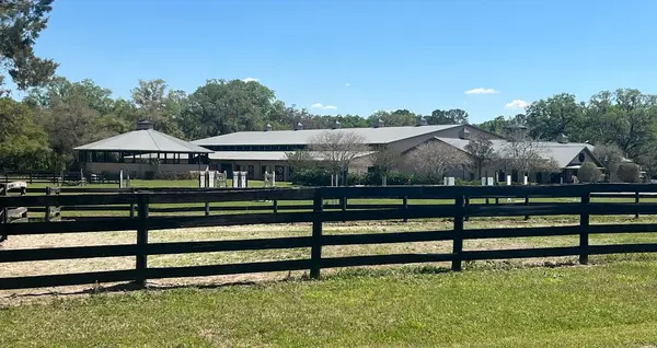 Tamarian Farms Equestrian Center, photo 1