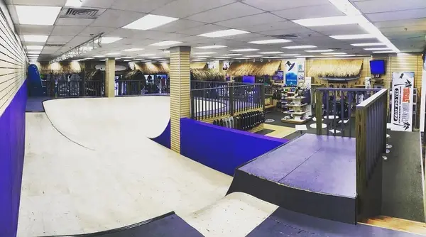 Tambos Surf & Skate Shop, photo 2