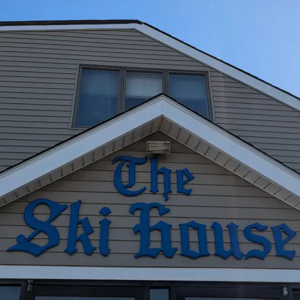 The Ski House - Winter Gear, Snowboard, Ski Rentals, Patagonia, North Face, Burton Somerset, MA Location near Providence