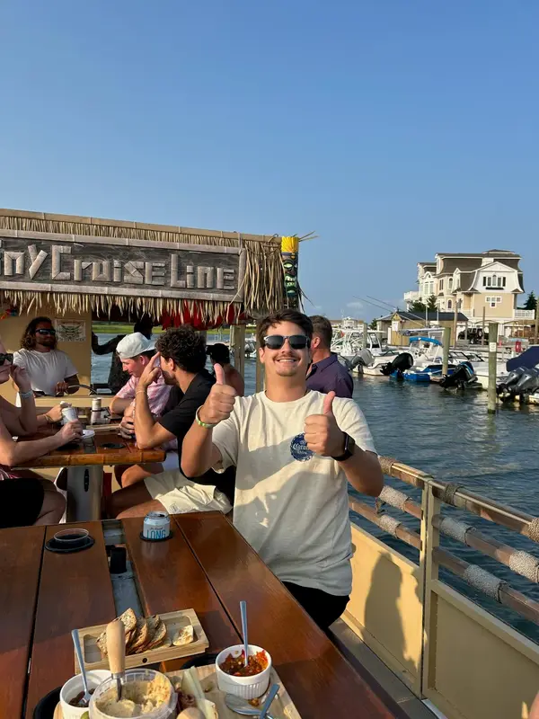 Tiny Cruise Line