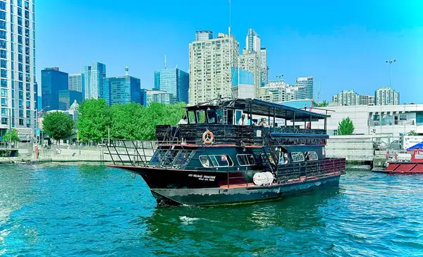 Toronto Breeze Yachts, photo 2