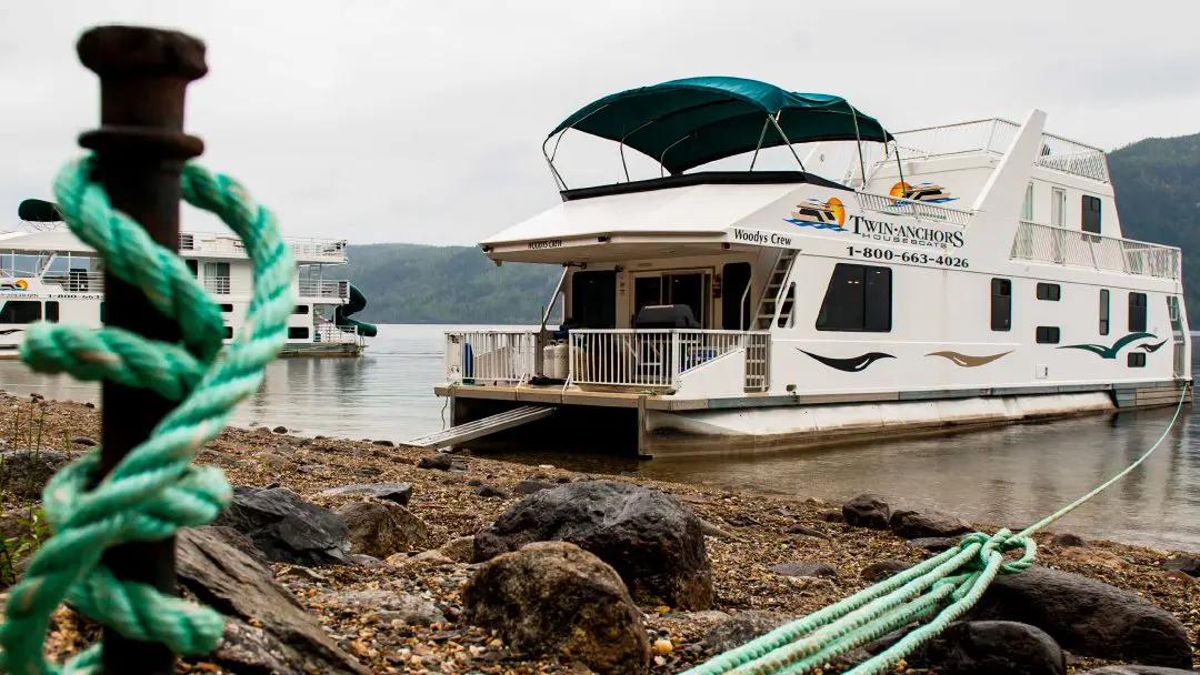 Twin Anchors Houseboat Vacations