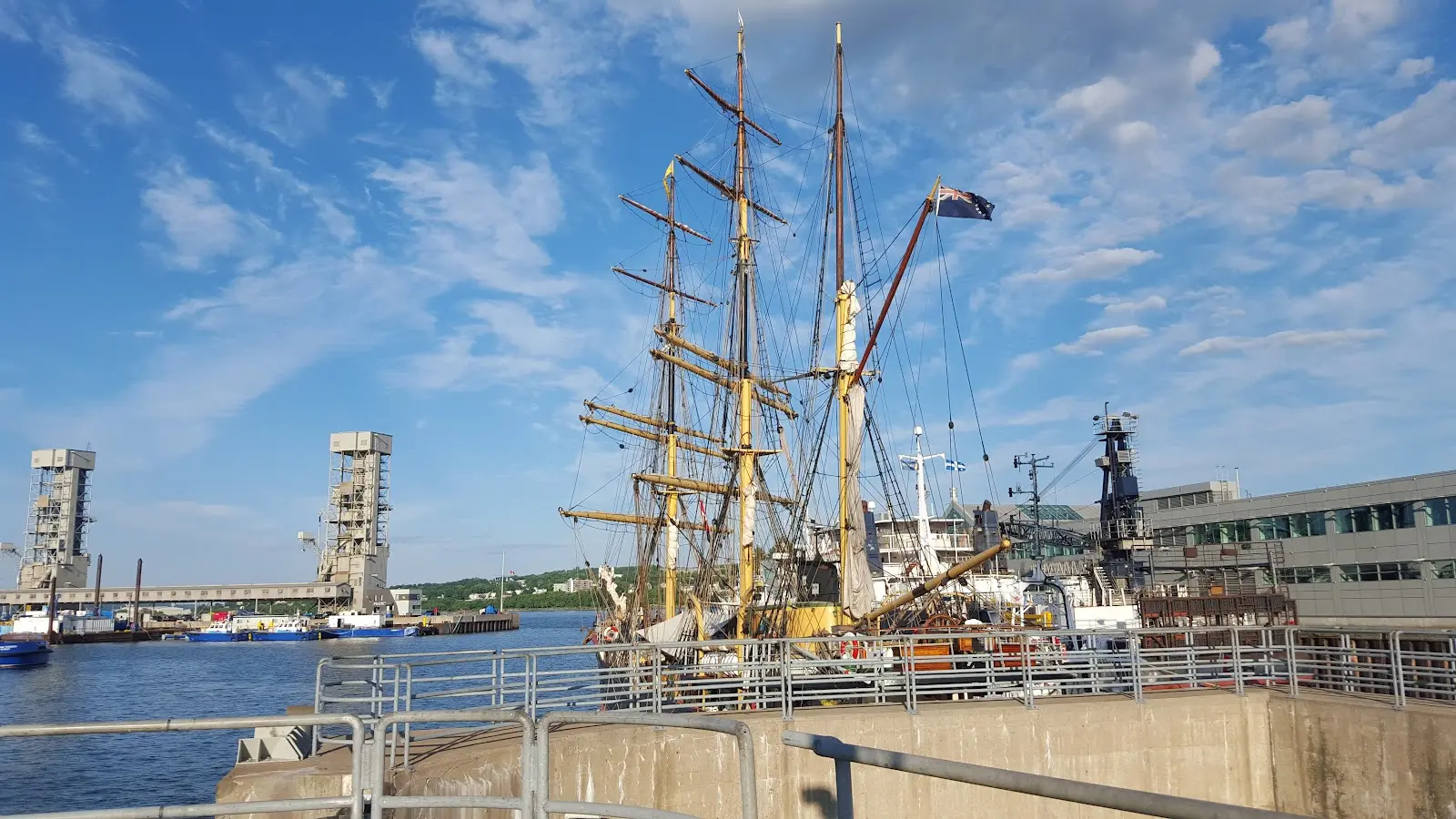 Vieux-Port Yachting