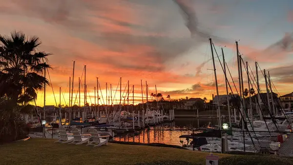 Waterford Harbor Yacht Club