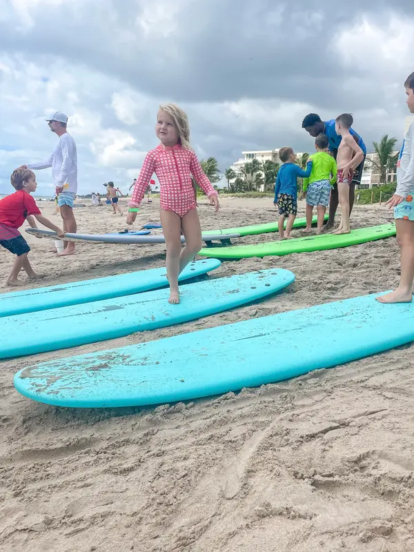 Waves Surf Academy