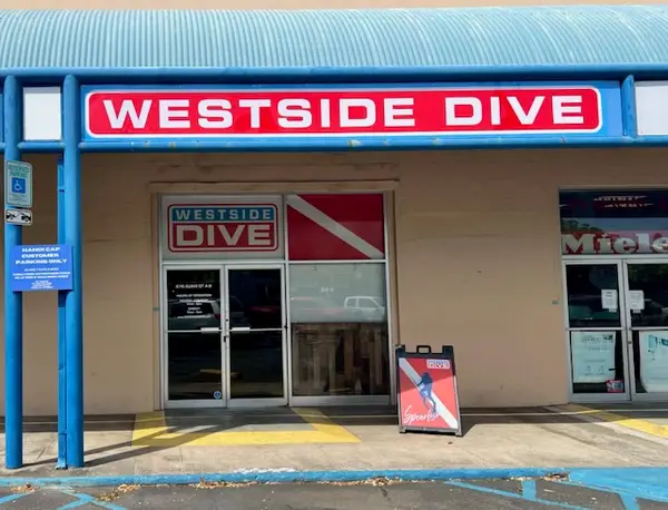 Westside Dive, Honolulu