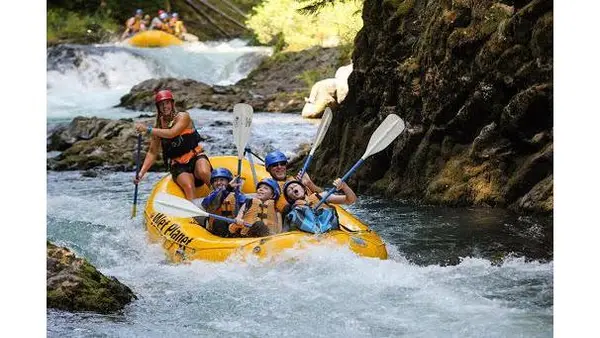 Wet Planet Rafting and Kayaking, White Salmon, OR