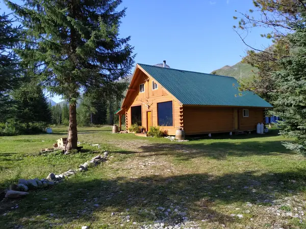 White Swan Lake Outfitters, photo 1