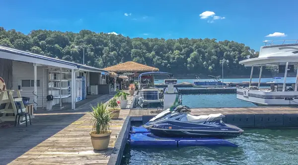 Wolf Creek Marina