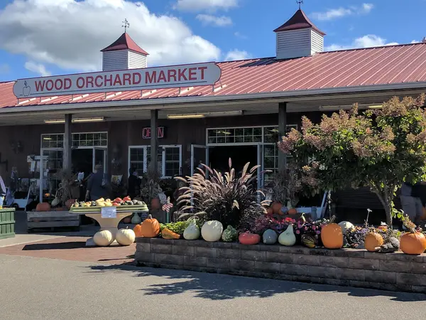 Wood Orchard Market