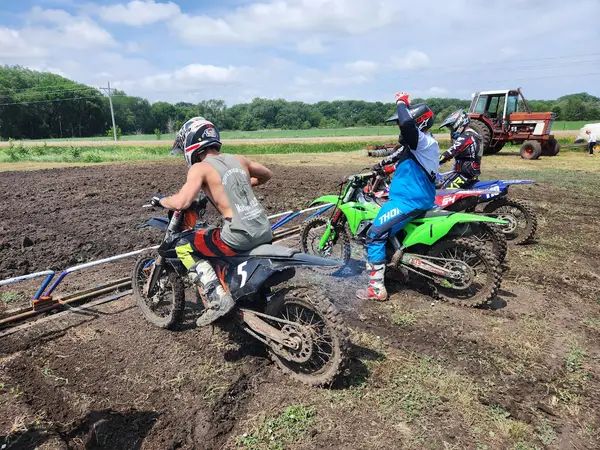 320 MX park