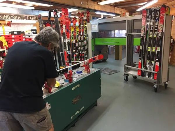 Edgewise Elite Ski Service