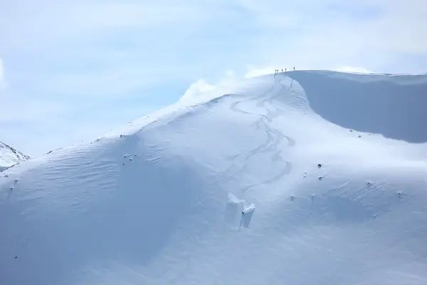 Jones Pass Guides