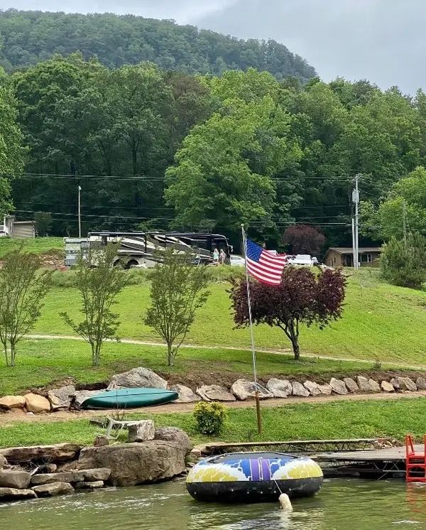 River Life RV Resort
