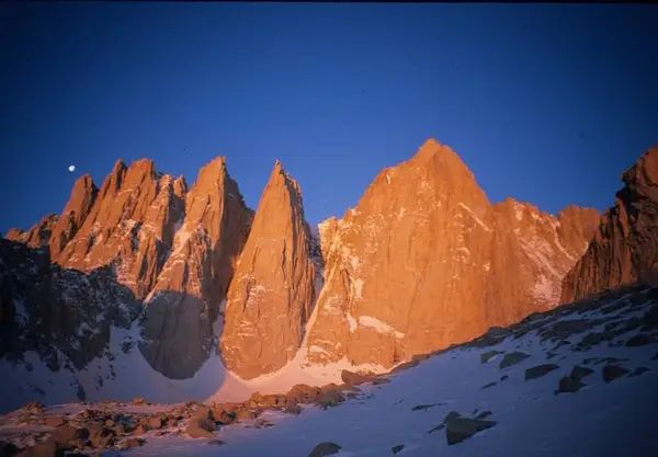 Sierra Mountaineering International, Inc