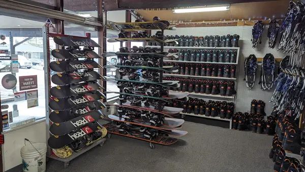 Ski & Snowboard Rental & Repair
