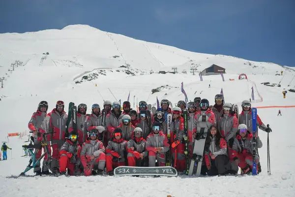 Snowmotion Ski & Snowboard school Sierra Nevada