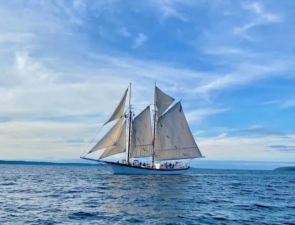 Traverse Tall Ship Company